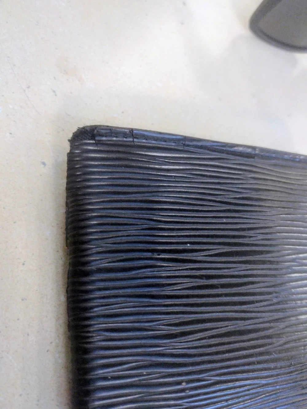 Louis Vuitton Black Epi Leather Slender Wallet - Good Condition